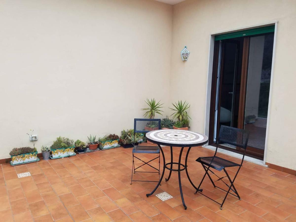 Ferienwohnung Casa Di Chiara Vietri Exterior foto