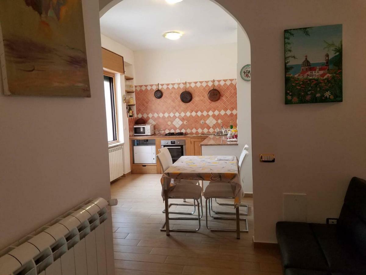 Ferienwohnung Casa Di Chiara Vietri Exterior foto